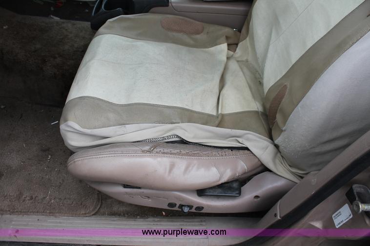 image for item H3635 1994 Ford Explorer XLT SUV