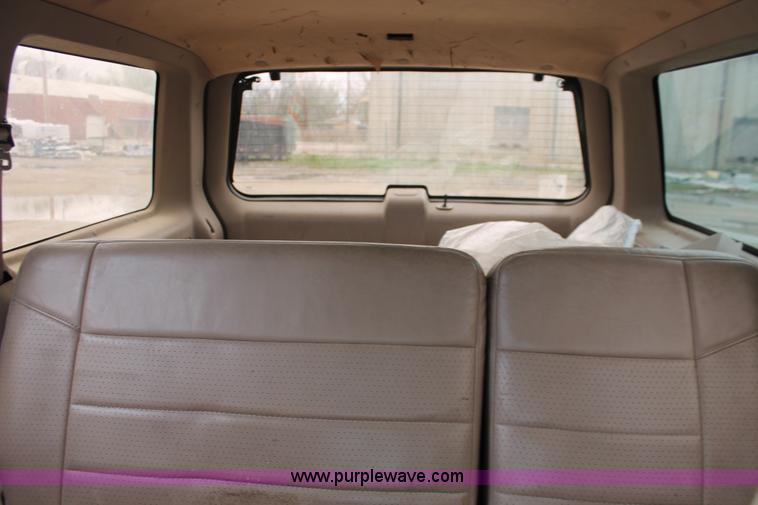 image for item H3635 1994 Ford Explorer XLT SUV