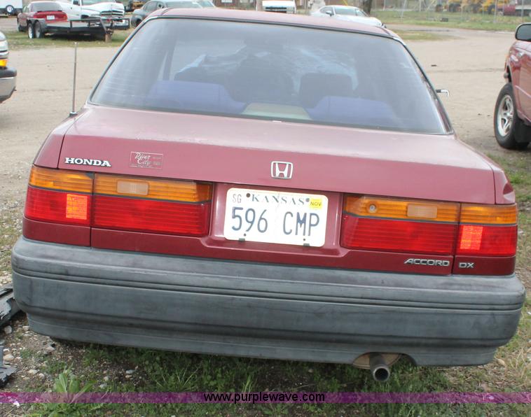 image for item H3637 1990 Honda Accord DX