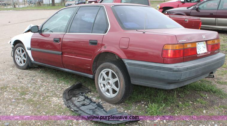 image for item H3637 1990 Honda Accord DX