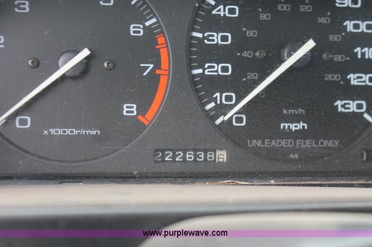 image for item H3637 1990 Honda Accord DX