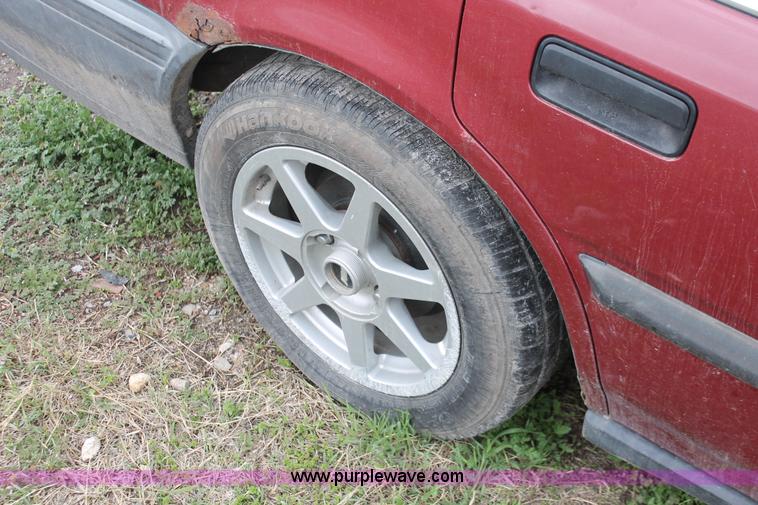 image for item H3637 1990 Honda Accord DX