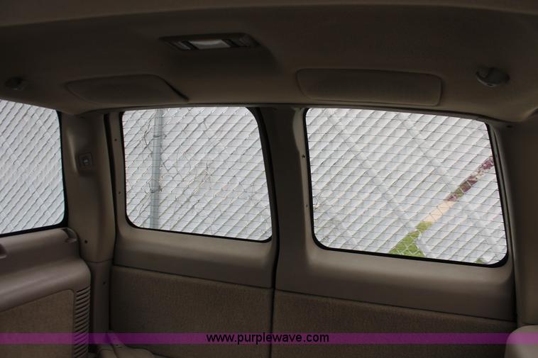 image for item H3638 1999 Chevrolet Tahoe LT SUV