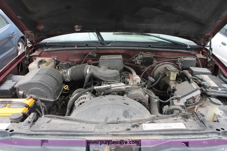 image for item H3638 1999 Chevrolet Tahoe LT SUV