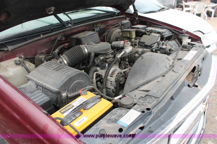 image for item H3638 1999 Chevrolet Tahoe LT SUV