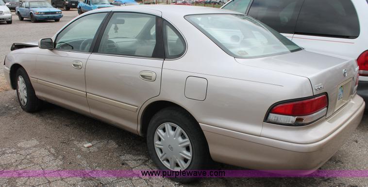 image for item H3639 1996 Toyota Avalon