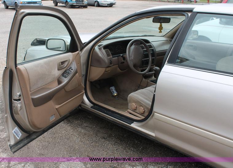 image for item H3639 1996 Toyota Avalon