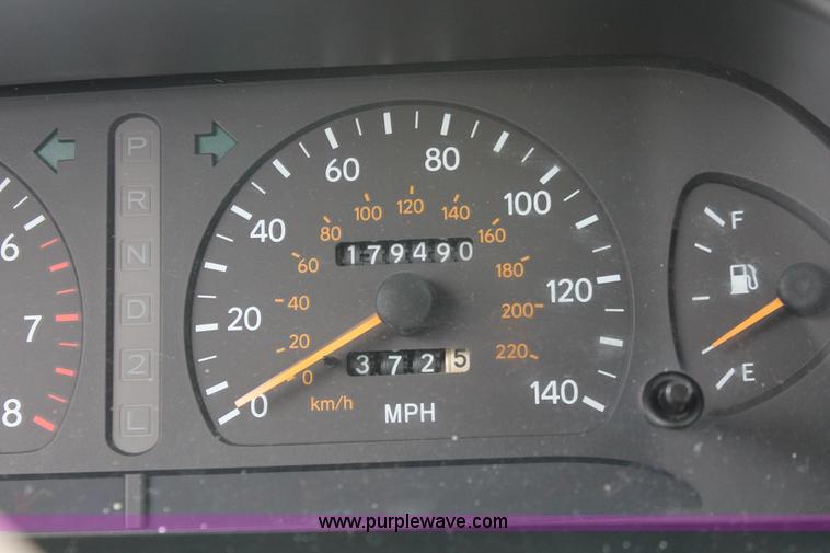 image for item H3639 1996 Toyota Avalon