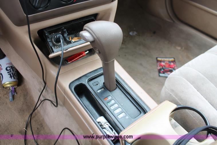 image for item H3639 1996 Toyota Avalon