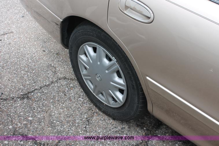 image for item H3639 1996 Toyota Avalon