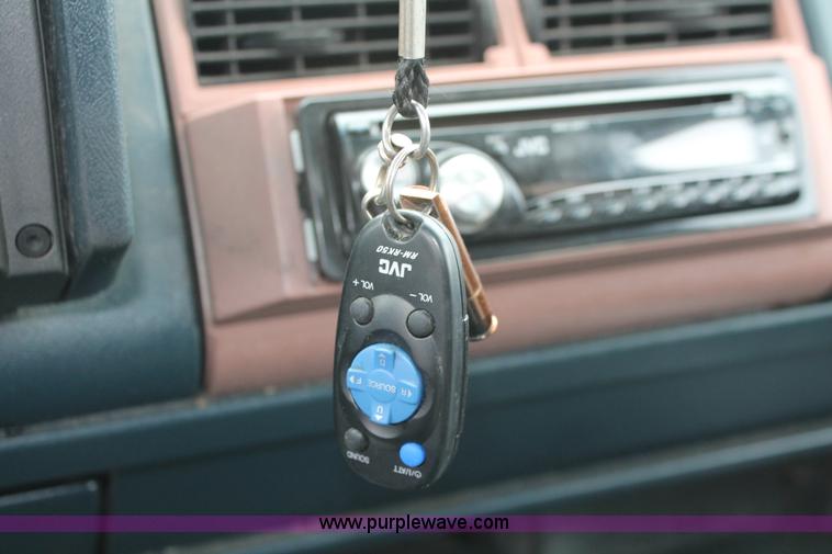 image for item H3641 1992 Chevrolet Silverado 1500 Extended Cab pickup truck