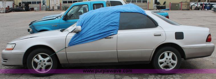 image for item H3643 1995 Lexus ES300