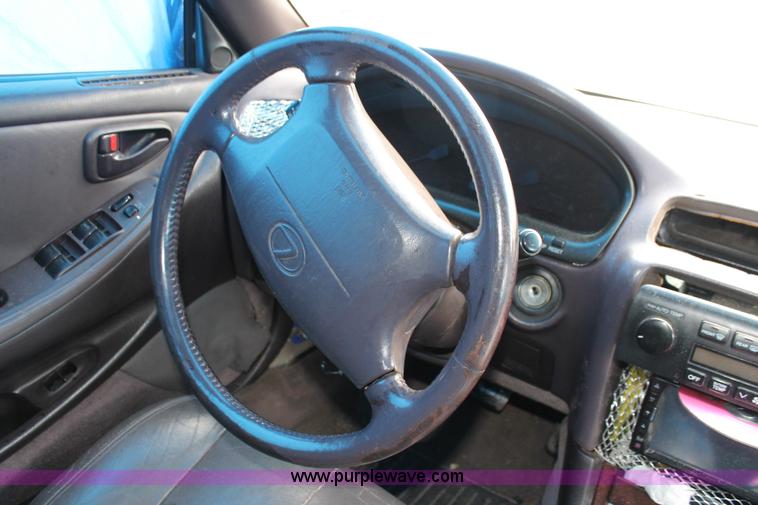 image for item H3643 1995 Lexus ES300