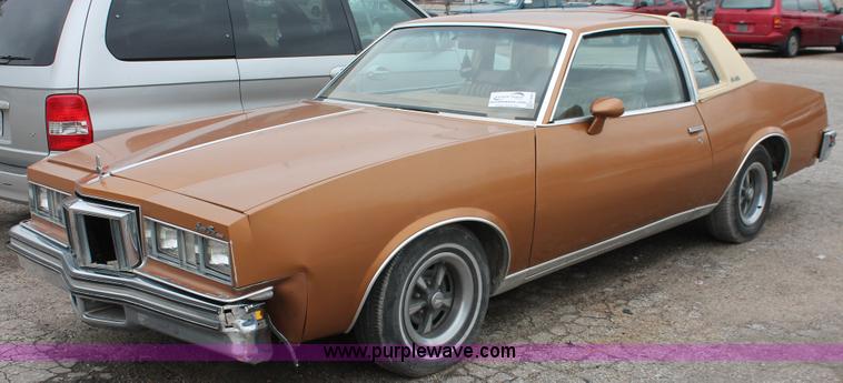 image for item H3644 1978 Pontiac Grand Prix