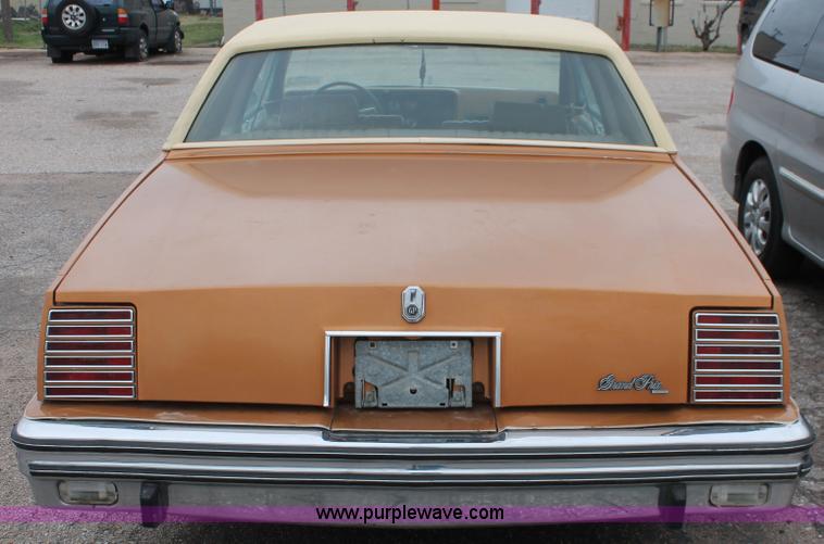 image for item H3644 1978 Pontiac Grand Prix