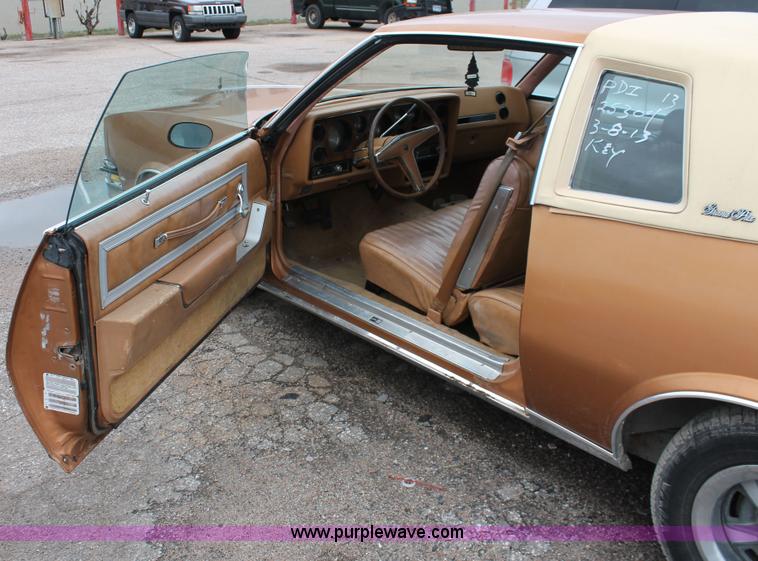 image for item H3644 1978 Pontiac Grand Prix