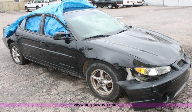 image for item H3646 2000 Pontiac Grand Prix SE