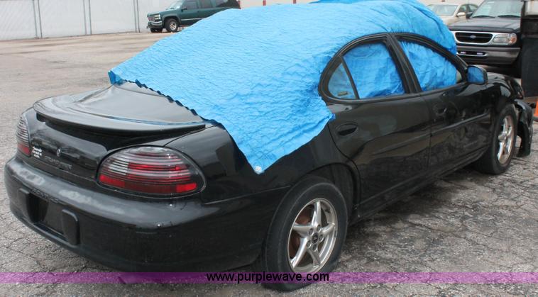 image for item H3646 2000 Pontiac Grand Prix SE