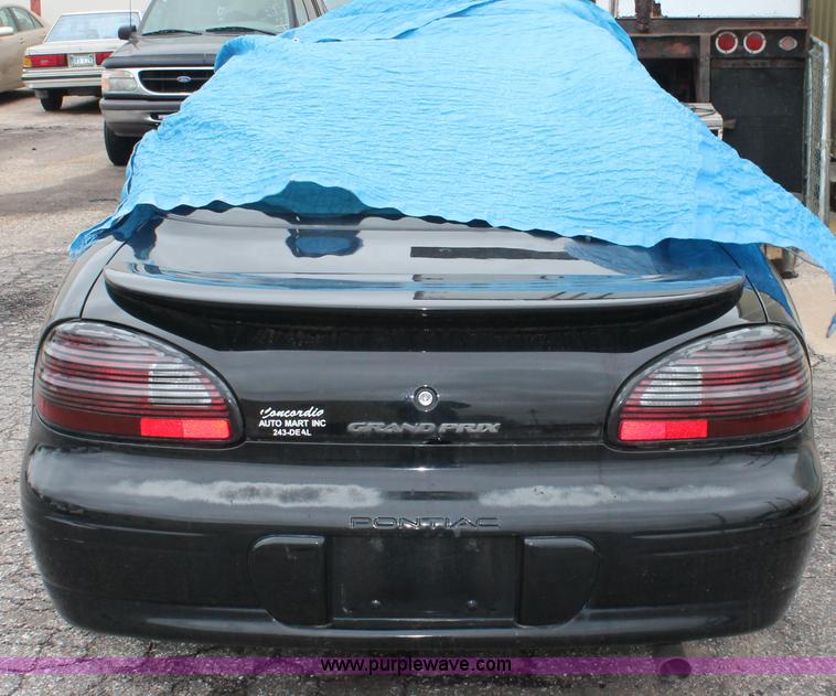 image for item H3646 2000 Pontiac Grand Prix SE