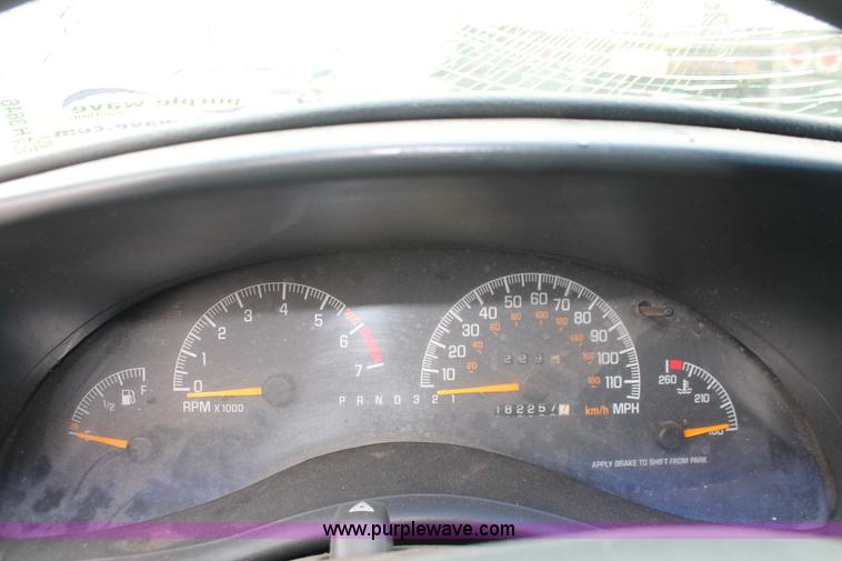 image for item H3646 2000 Pontiac Grand Prix SE