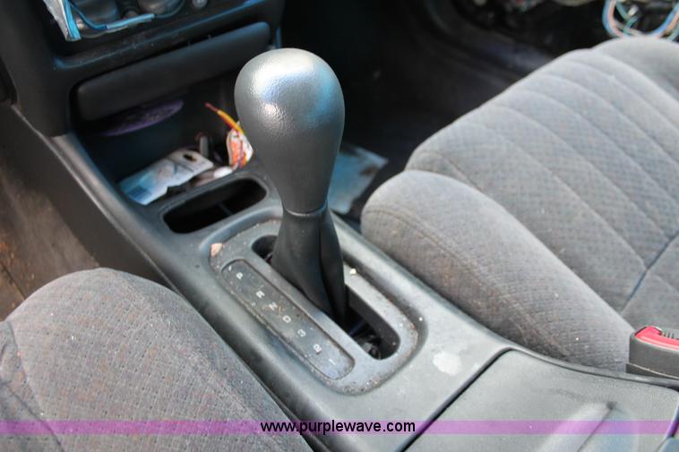 image for item H3646 2000 Pontiac Grand Prix SE