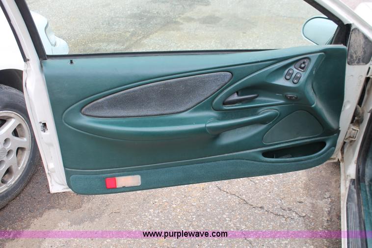 image for item H3647 1995 Mercury Cougar XR-7 Nightcat