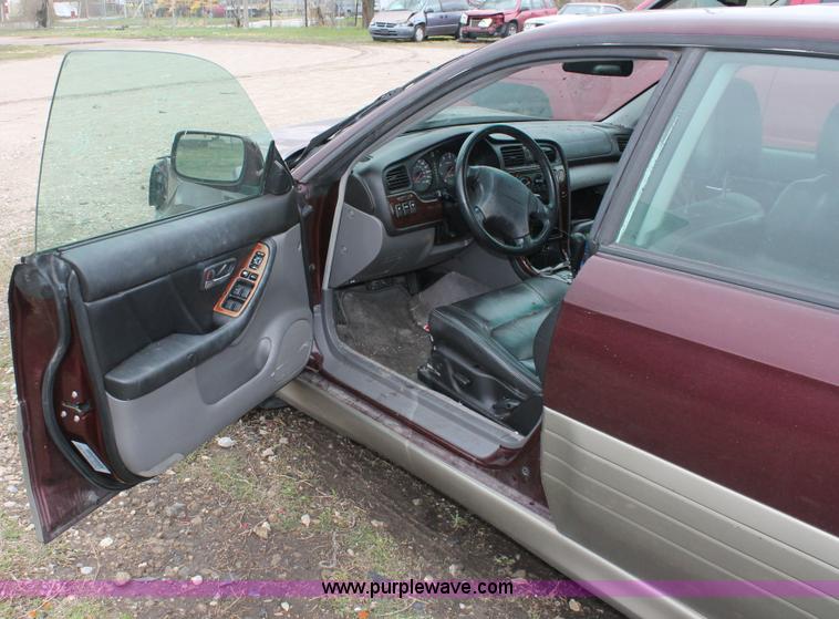 image for item H3649 2000 Subaru Outback Limited