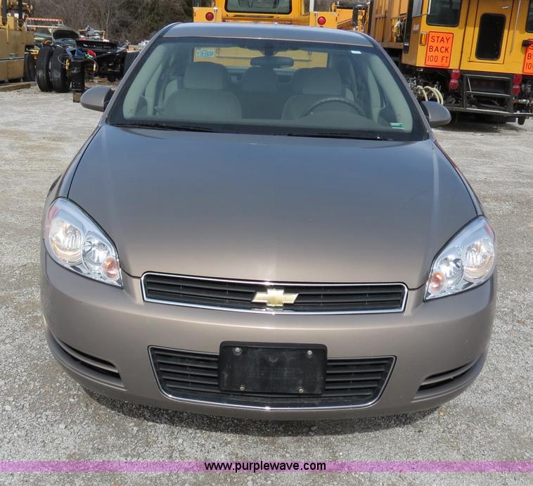 image for item B4612 2007 Chevrolet Impala LS