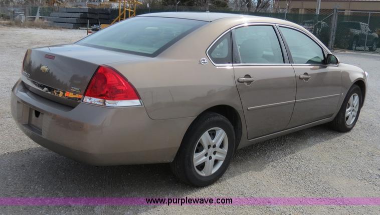 image for item B4612 2007 Chevrolet Impala LS