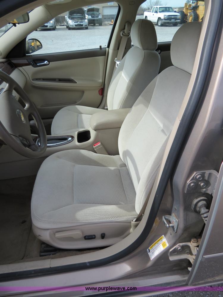 image for item B4612 2007 Chevrolet Impala LS