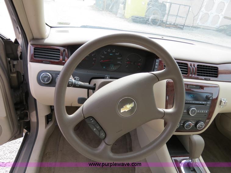 image for item B4612 2007 Chevrolet Impala LS