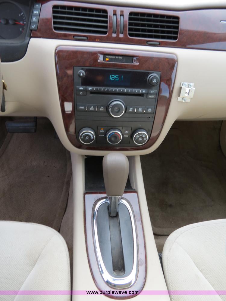 image for item B4612 2007 Chevrolet Impala LS