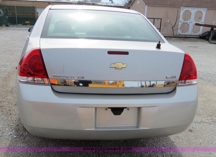 image for item B4613 2008 Chevrolet Impala LS