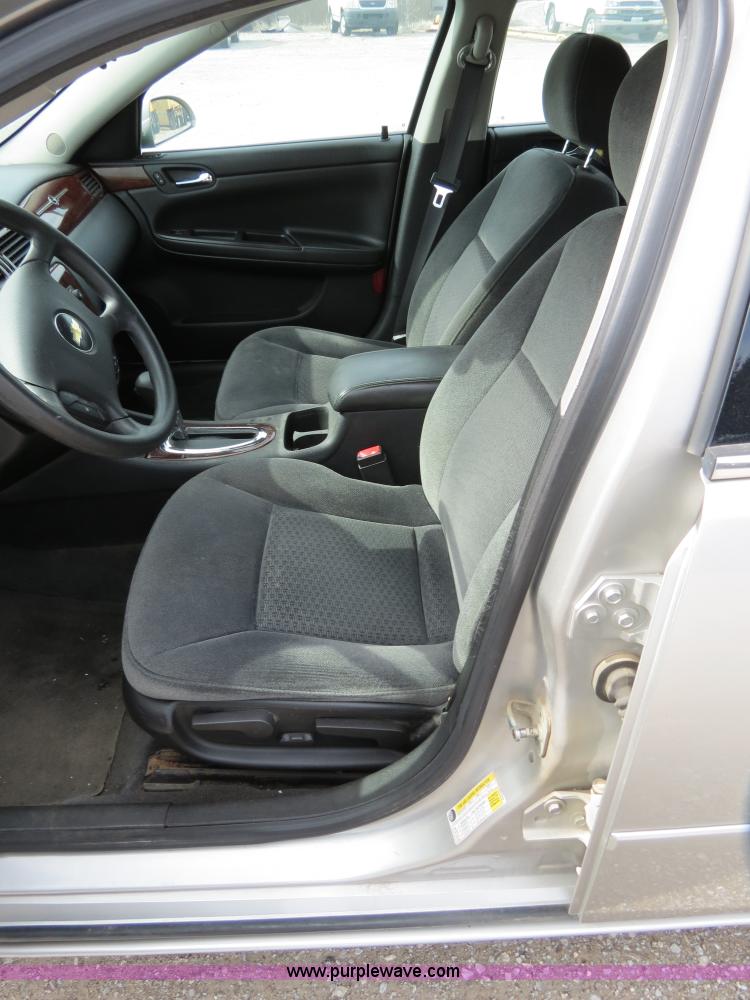 image for item B4613 2008 Chevrolet Impala LS