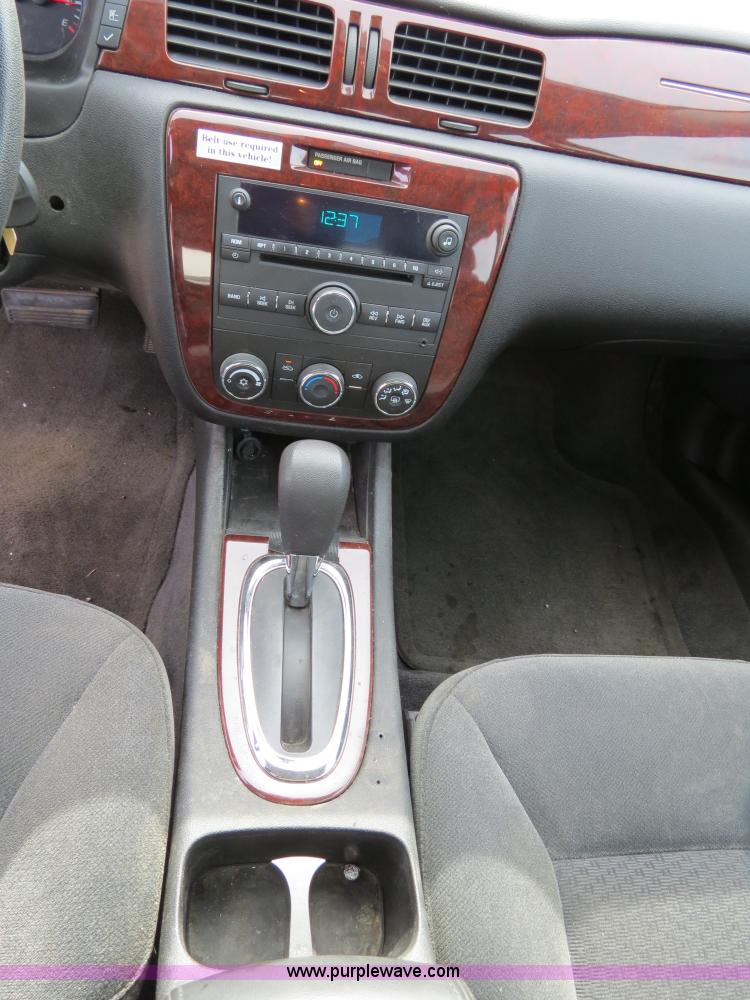 image for item B4613 2008 Chevrolet Impala LS