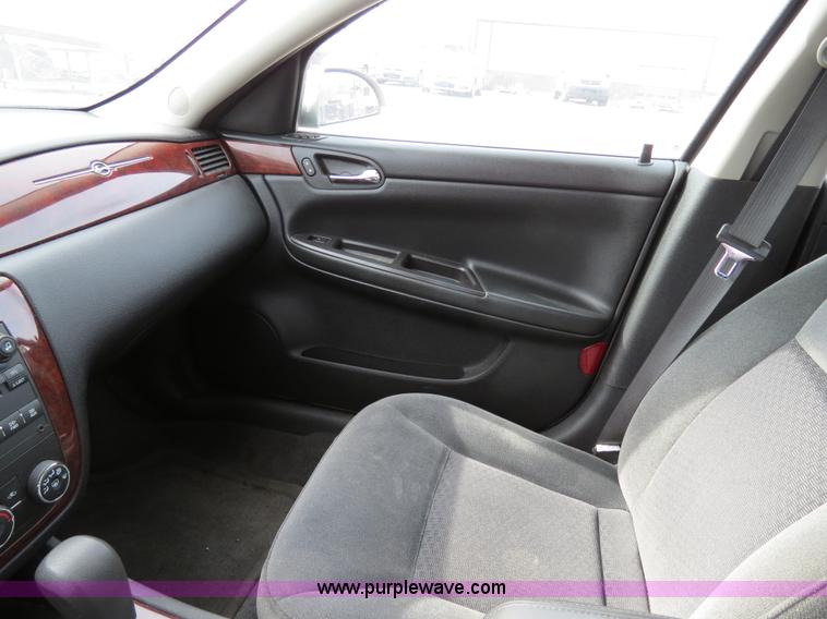 image for item B4613 2008 Chevrolet Impala LS