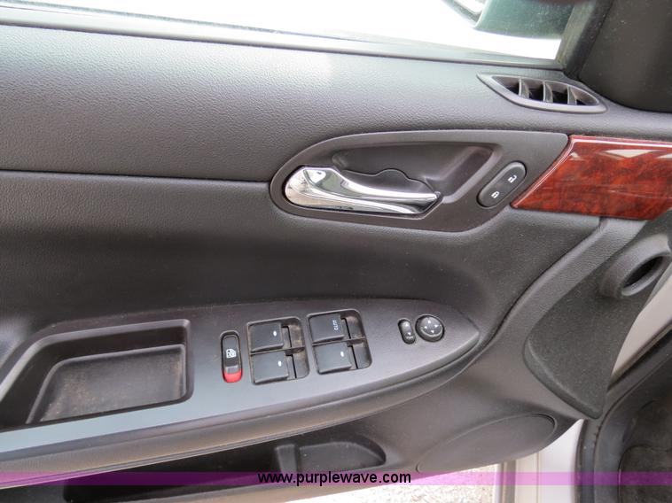 image for item B4614 2008 Chevrolet Impala LS