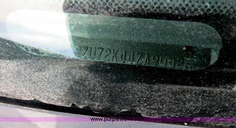 image for item B4616 2004 Ford Explorer XLS SUV