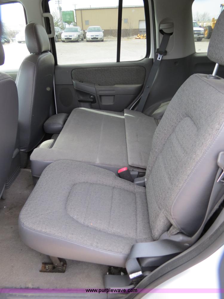 image for item B4616 2004 Ford Explorer XLS SUV