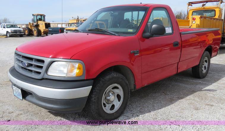 image for item B4618 2000 Ford F150 pickup truck