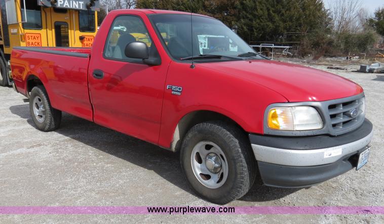 image for item B4618 2000 Ford F150 pickup truck