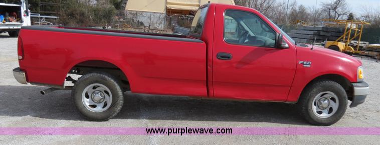 image for item B4618 2000 Ford F150 pickup truck