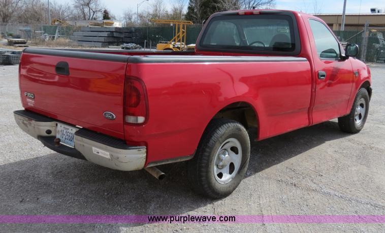 image for item B4618 2000 Ford F150 pickup truck