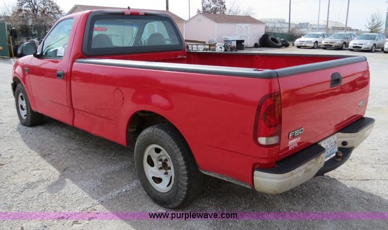 image for item B4618 2000 Ford F150 pickup truck