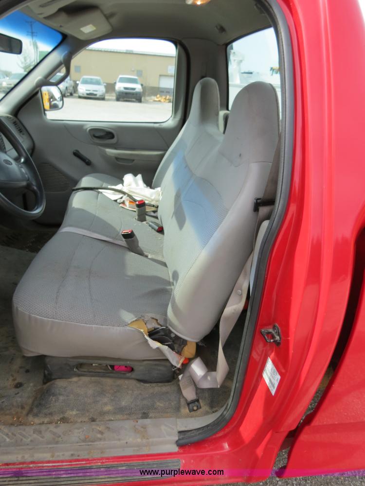 image for item B4618 2000 Ford F150 pickup truck