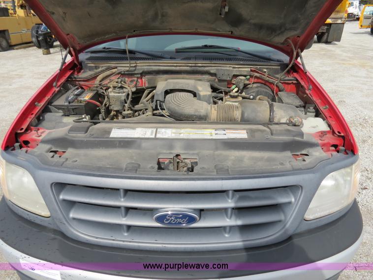 image for item B4618 2000 Ford F150 pickup truck