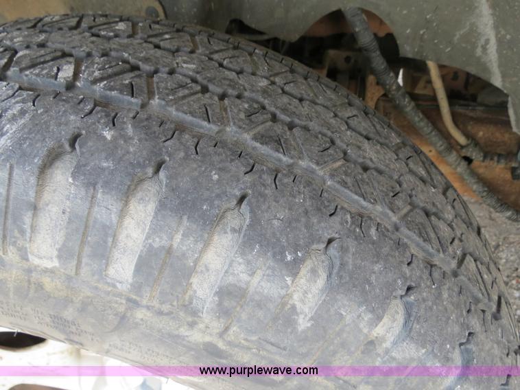 image for item B4618 2000 Ford F150 pickup truck