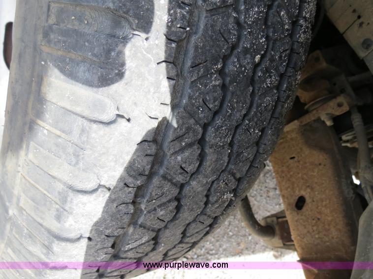 image for item B4618 2000 Ford F150 pickup truck