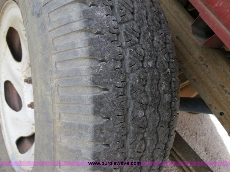 image for item B4618 2000 Ford F150 pickup truck