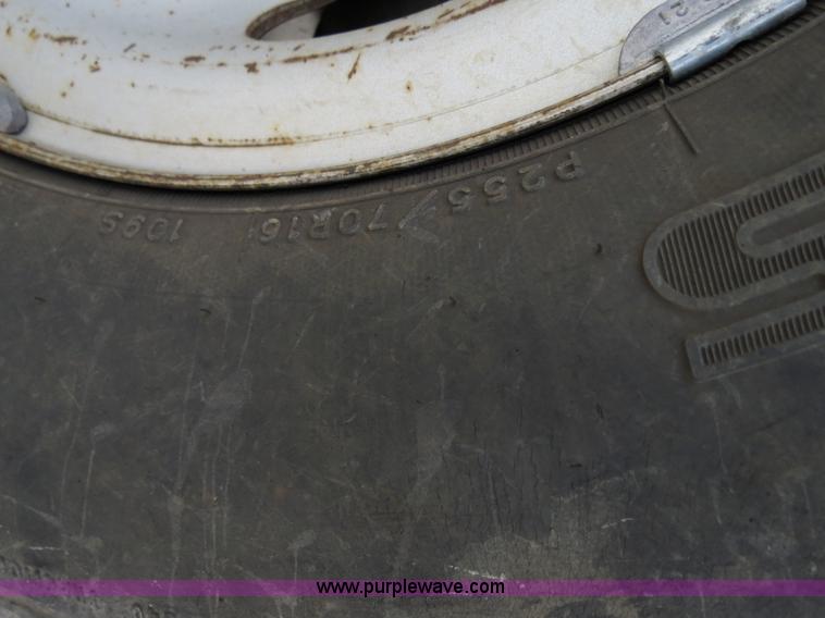 image for item B4618 2000 Ford F150 pickup truck